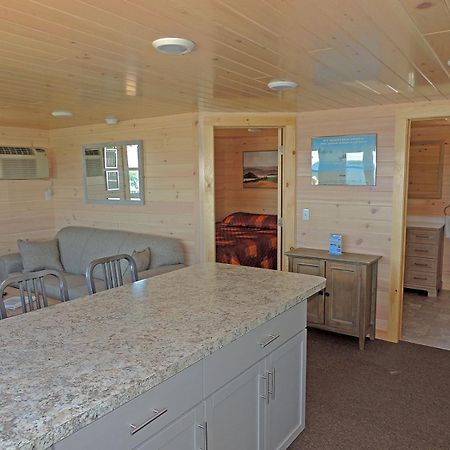 Angel Rock Waterfront Cottages Cape Vincent Extérieur photo